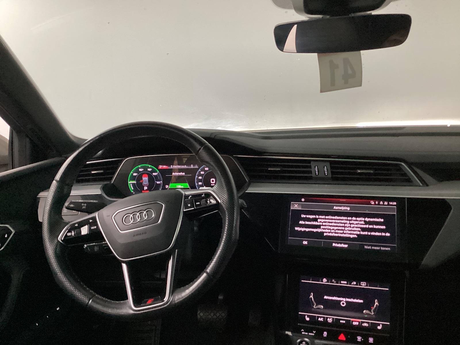 Foto 20 van Audi e-tron