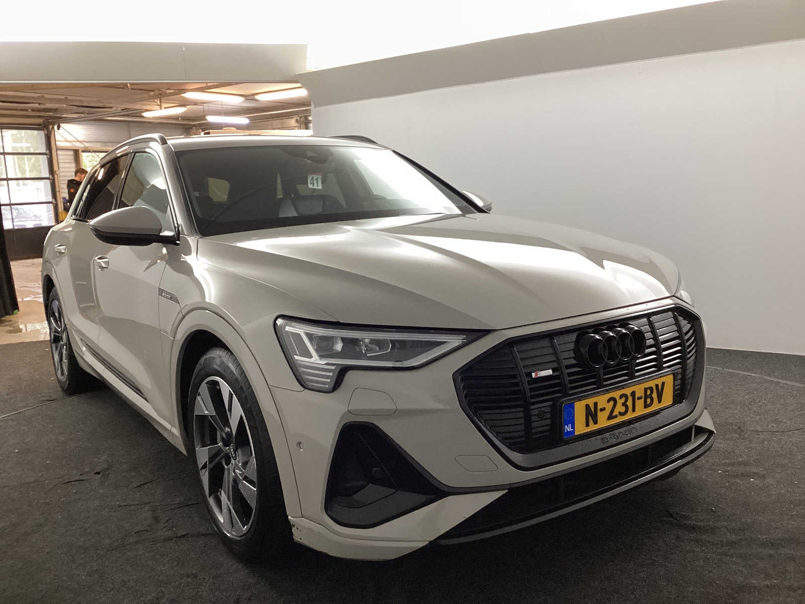 Foto 18 van Audi e-tron